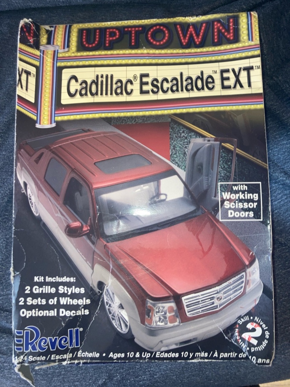 Cadillac Escalade EXT Model Car Kit - Metallic Red and Silver